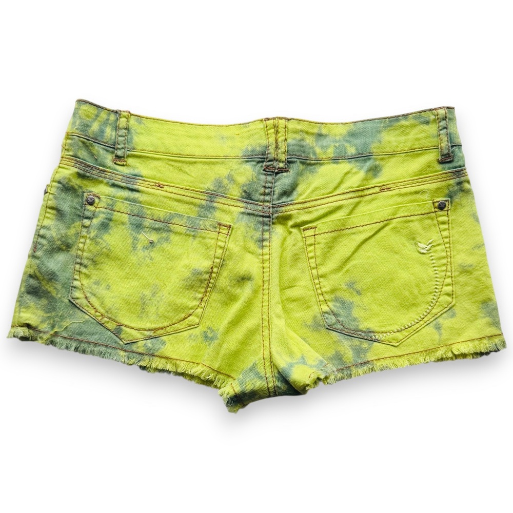 DREAM OUT LOUD BY SELENA GOMEZ Neon Green Tie Dye Frayed Denim Shorts Size 3 - Picture 2 of 7